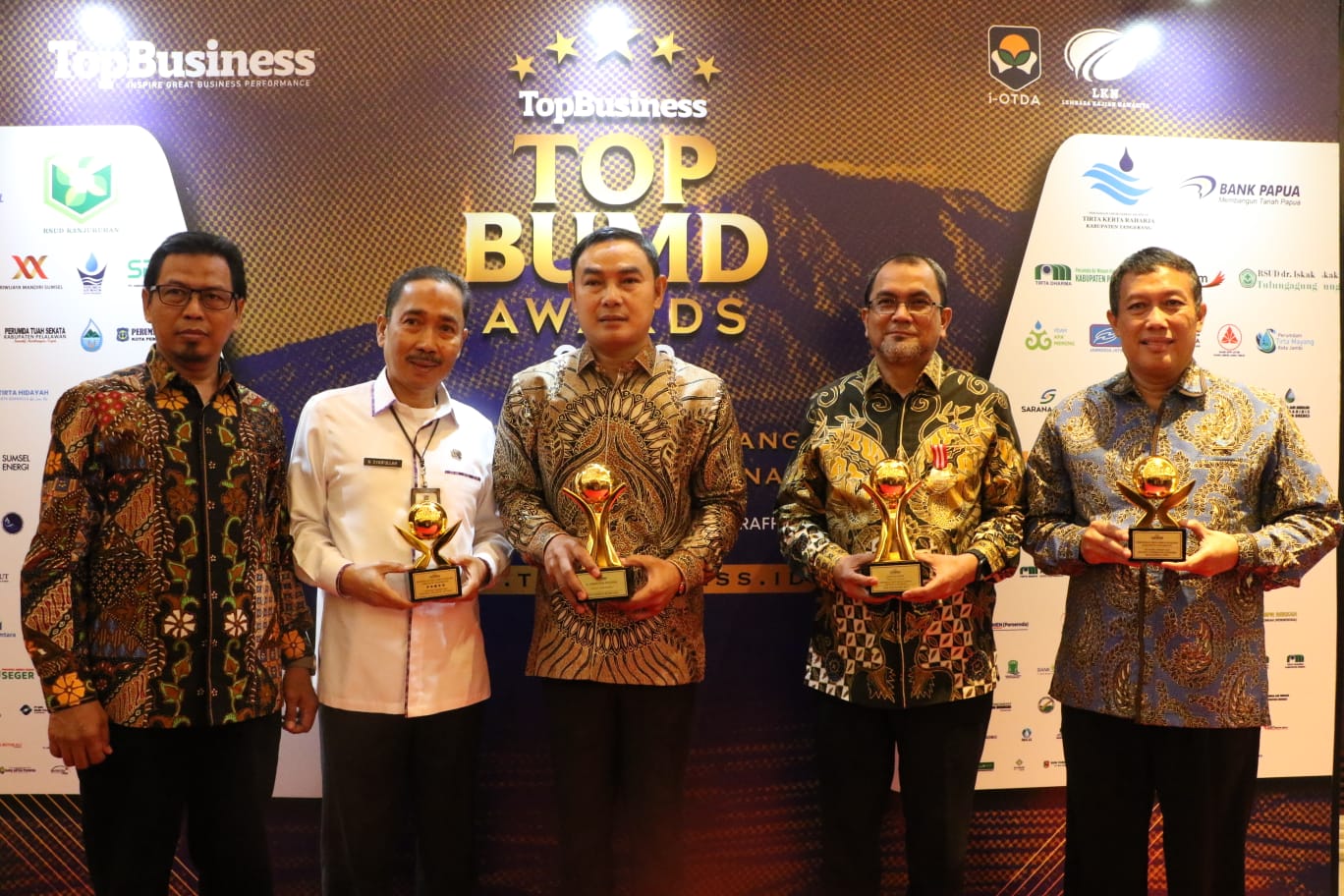 Kabupaten Tangerang Raiah 5 Penghargaan Top BUMD Award 2023
