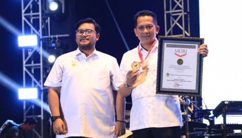 Pj Bupati Tangerang Andi Ony Terima Penghargaan Rekor Muri